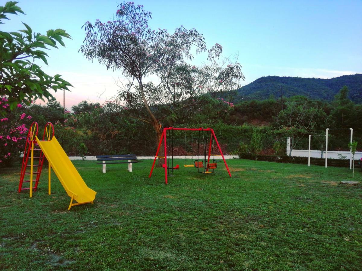 Casa Alegria Villa Olympiada Exterior photo